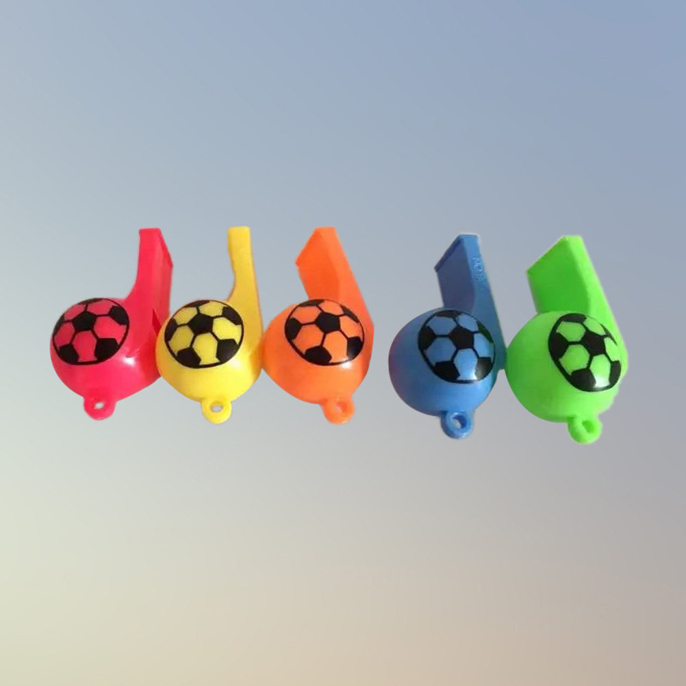 Kids Party Games - 12個入りクリエイティブフットボールプラスチックホイッスル 子供用パーティーゲームエンターテイメント 審判 チアリーダー ギフト プラスチックホイッスル