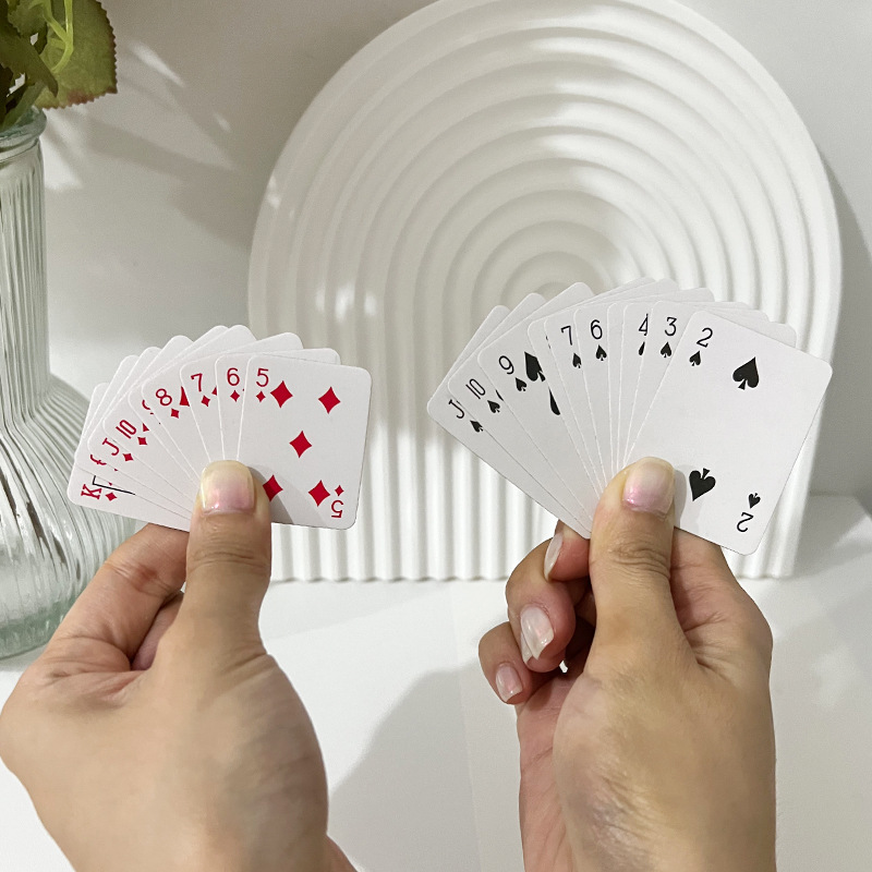 5枚入りミニポーカーカード、フェスティバルパーティー、ボード - Party Games Juegos De Mesa のレビューと価格