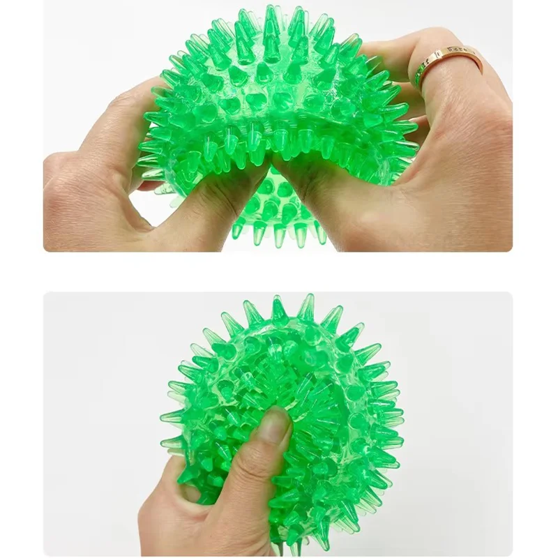 TPR素材の鳴き笛入りスパイク付き犬用ボール噛むおもちゃ、耐 - Spike Ball Game のレビューと価格